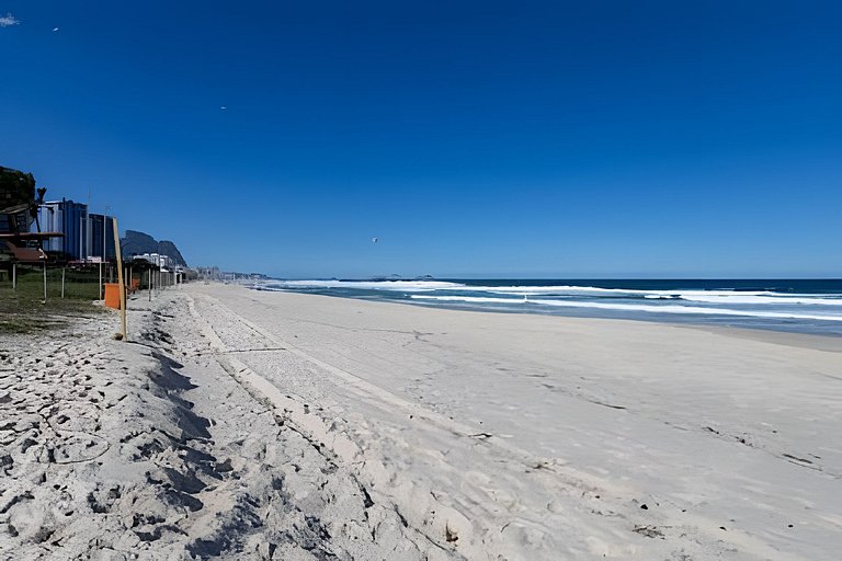 Beira-Mar na Barra | Acesso Direto à Praia