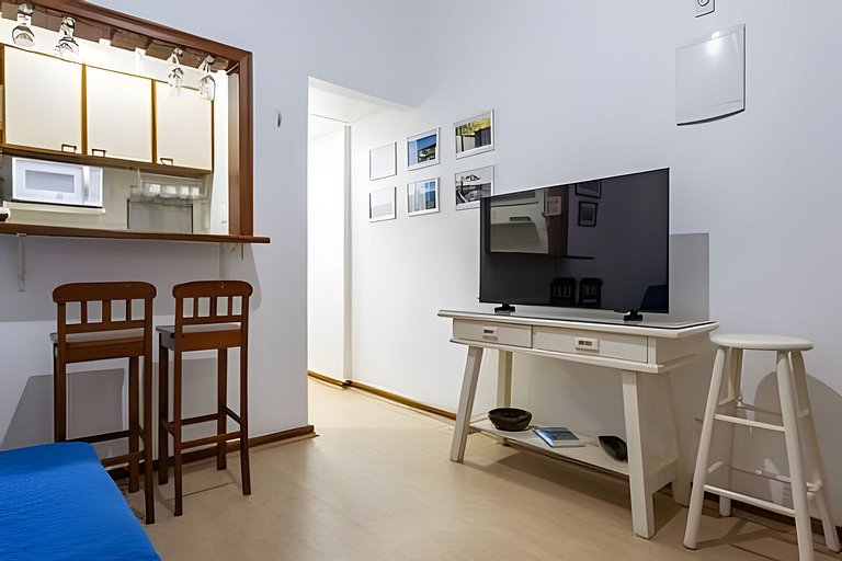 Quarto e Sala confortável a Passos da Praia I Leme