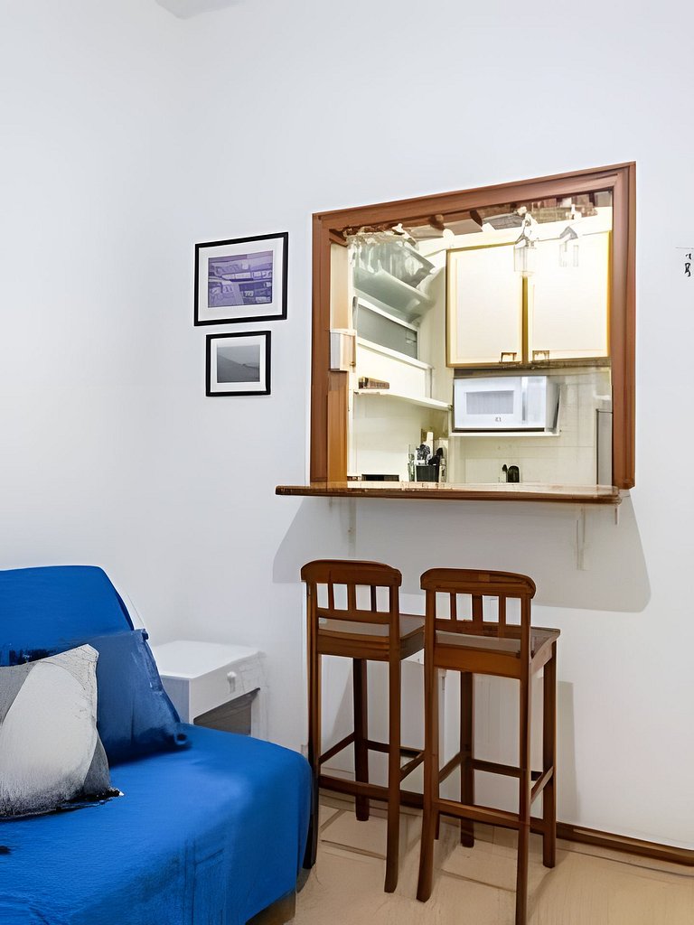 Quarto e Sala confortável a Passos da Praia I Leme