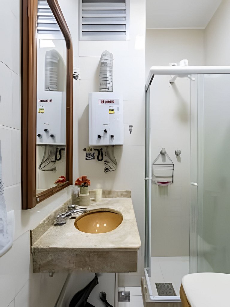Quarto e Sala confortável a Passos da Praia I Leme