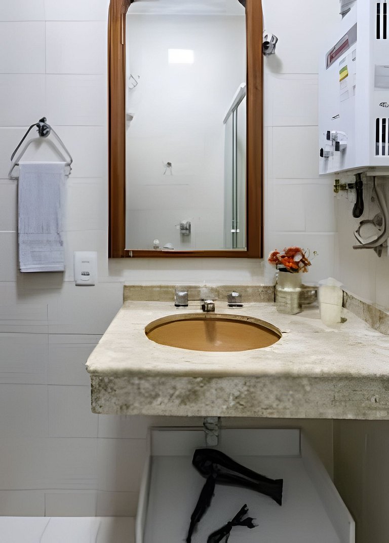 Quarto e Sala confortável a Passos da Praia I Leme